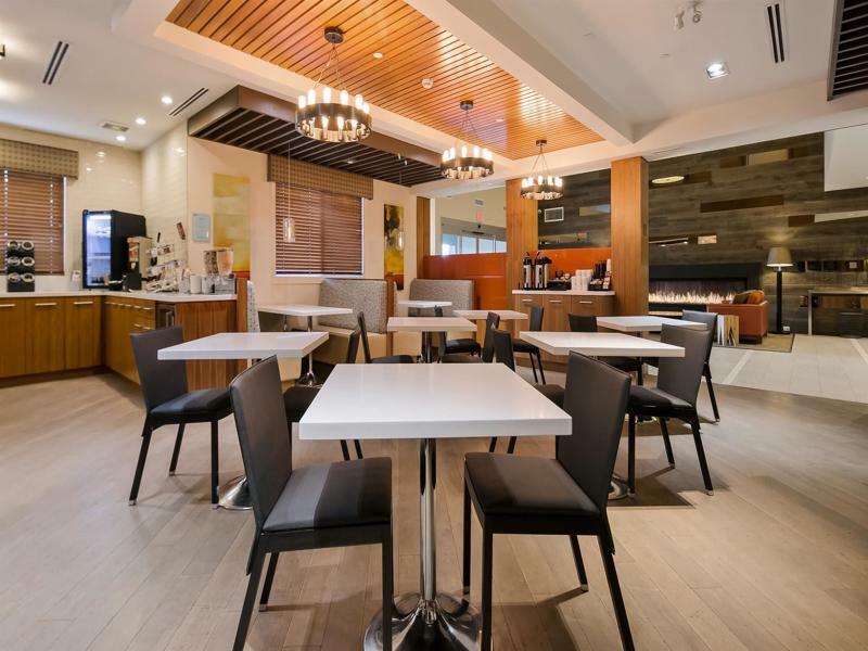 Mountain View Inn & Suites Sundre Ngoại thất bức ảnh