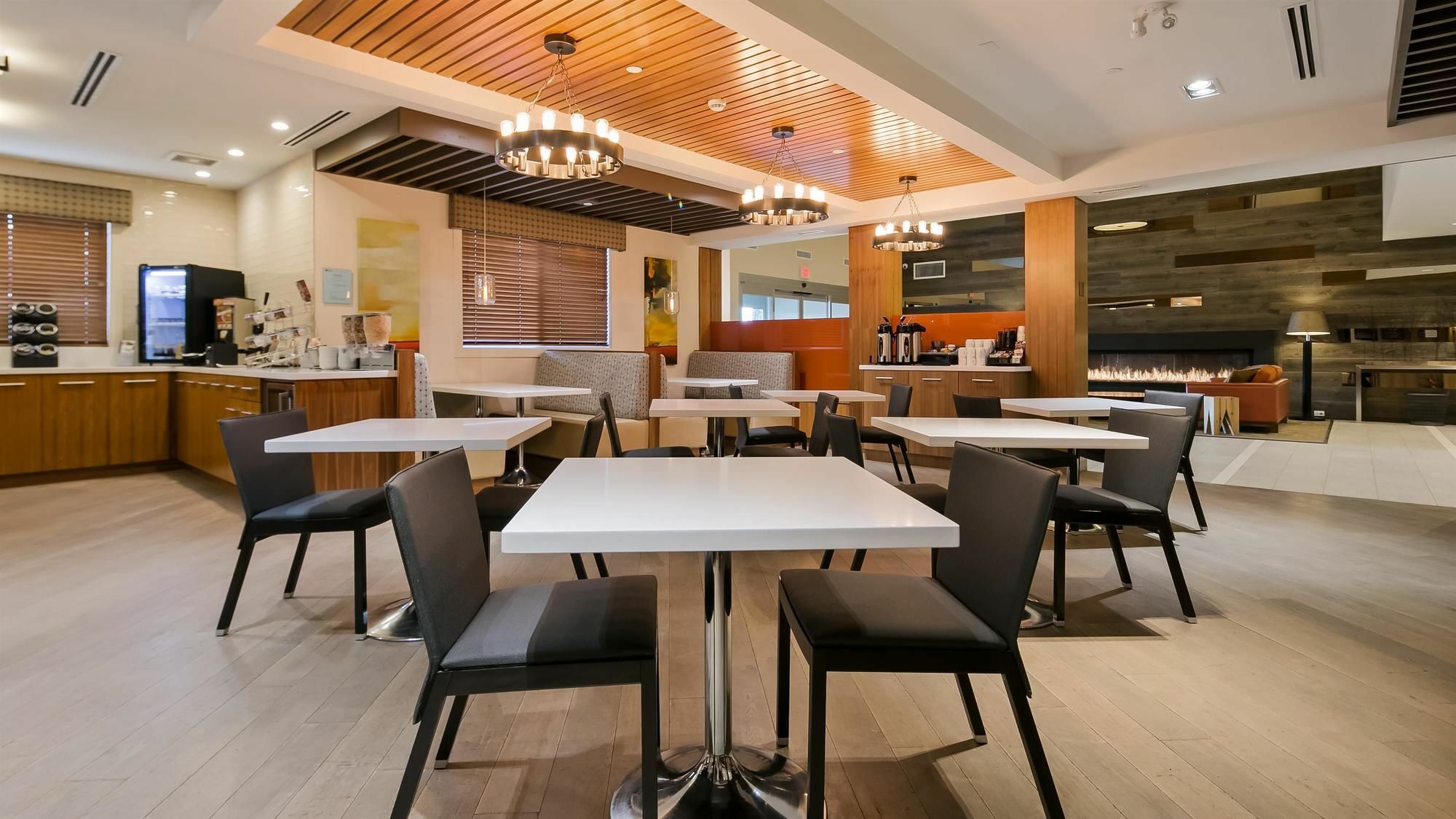 Mountain View Inn & Suites Sundre Ngoại thất bức ảnh