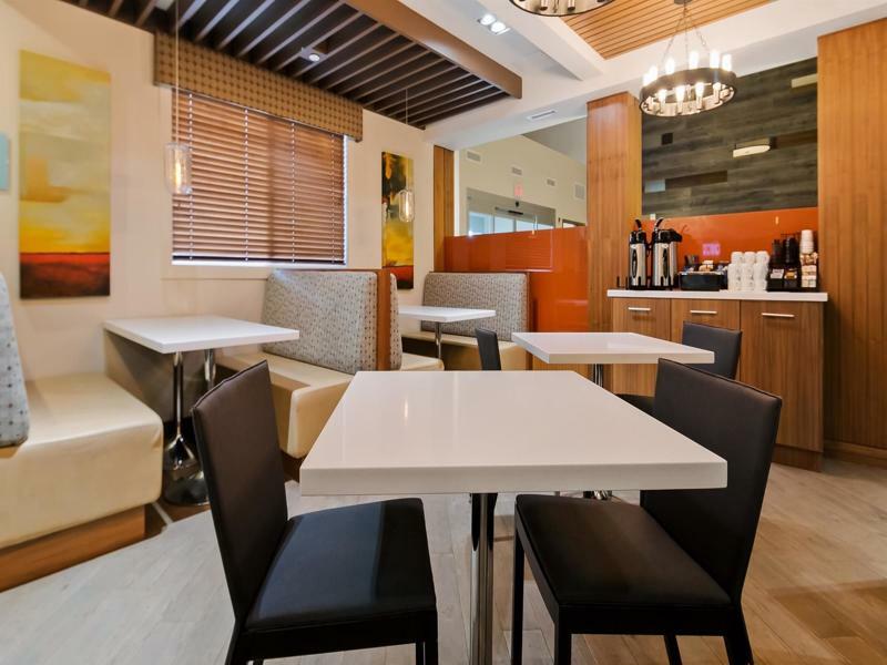 Mountain View Inn & Suites Sundre Ngoại thất bức ảnh